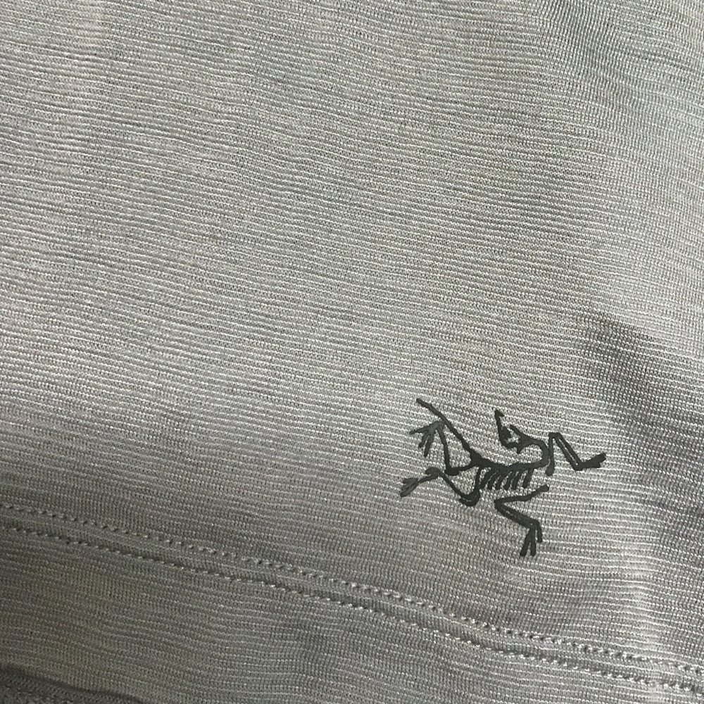 Arc’teryx Gray Polo Shirt Medium Technical Performance Mens Top